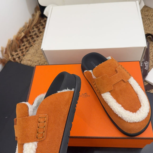 HM 25S MULE IN ORANGE SUEDE MIX WHITE SHEARLING