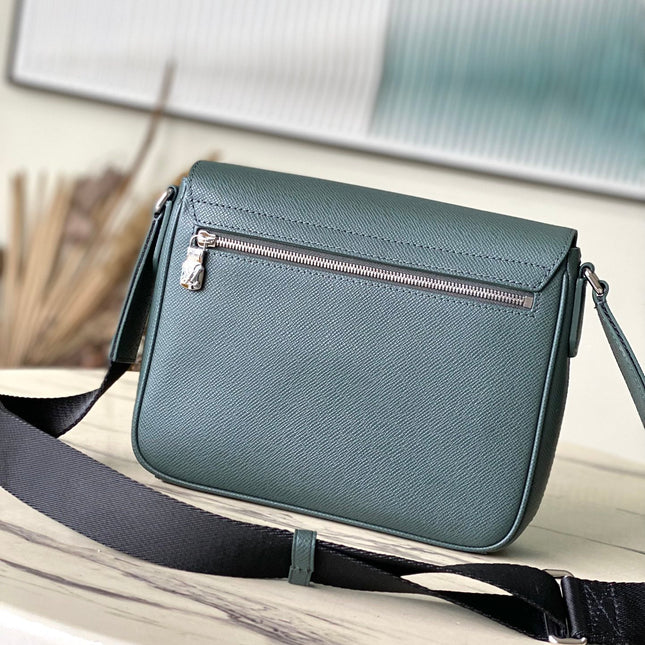 DISTRICT PM 26 IN CELESTE GREEN CALFSKIN