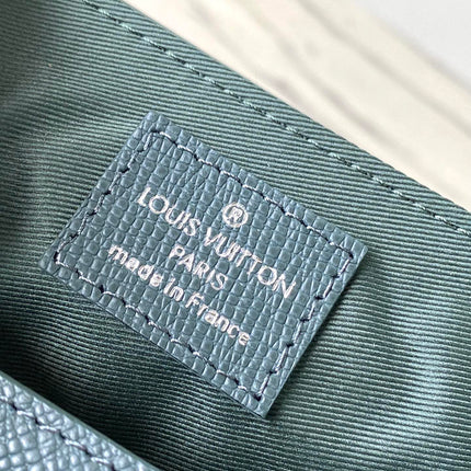 DISTRICT PM 26 IN CELESTE GREEN CALFSKIN