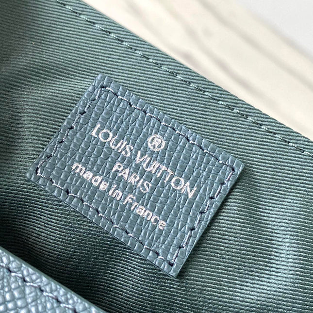 DISTRICT PM 26 IN CELESTE GREEN CALFSKIN