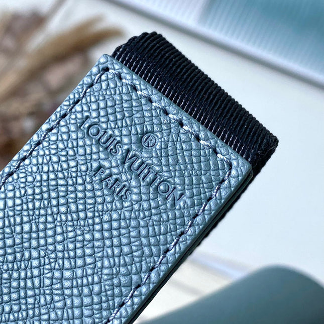 DISTRICT PM 26 IN CELESTE GREEN CALFSKIN