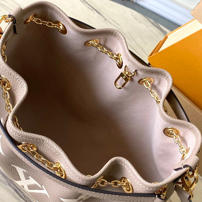 BUNDLE 28 IN TOURTERELLE WHITE MONOGRAM EMPREINTE LEATHER GOLD HARDWARE