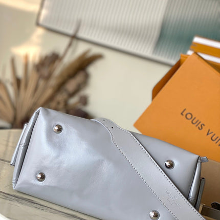 CARRYALL VIBE 33 IN TRIANON GRAY SHINY LAMBSKIN