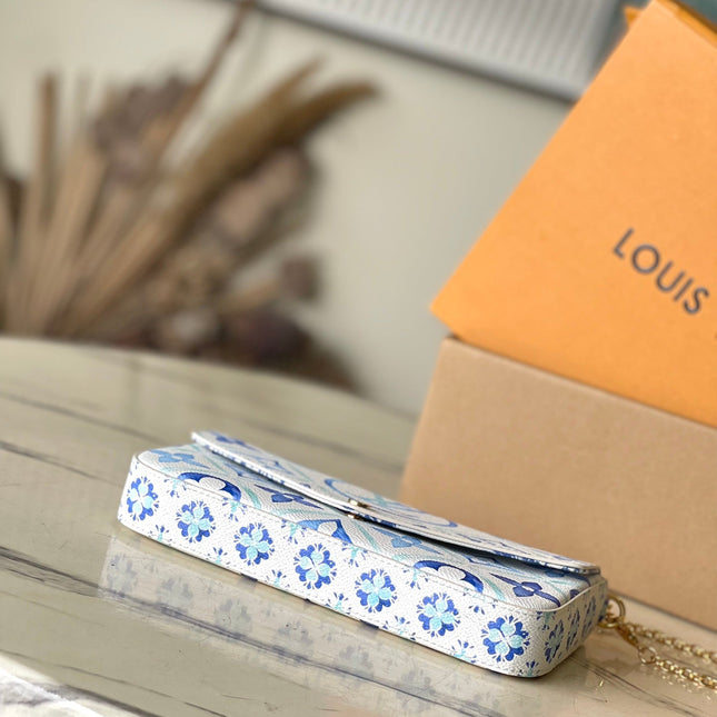 FÉLICIE POCHETTE 21 IN LAGOON BLUE MONOGRAM TILES CANVAS