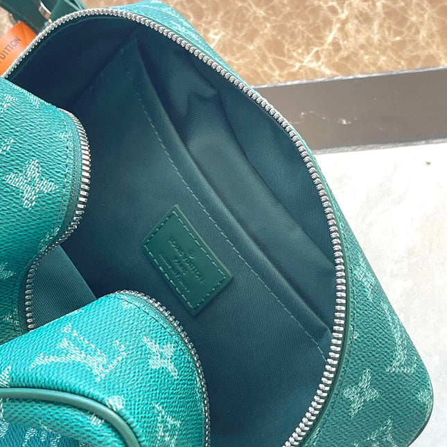 LOCKER DOPP KIT 28 IN GREEN MONOGRAM HERITAGE CANVAS