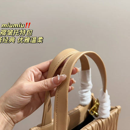 HOBO 24 BAG IN BEIGE CREAM LAMBSKIN