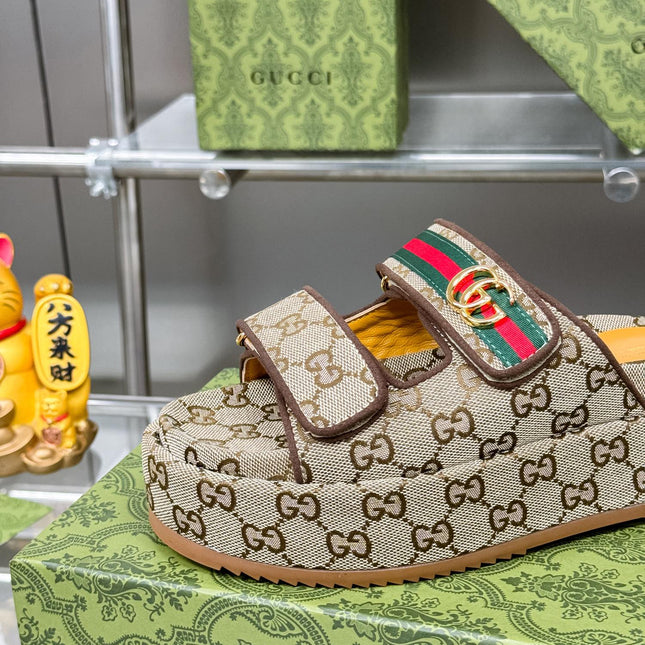 GG SANDALS 22 IN BEIGE FABRIC WITH GOLD HARDWARE