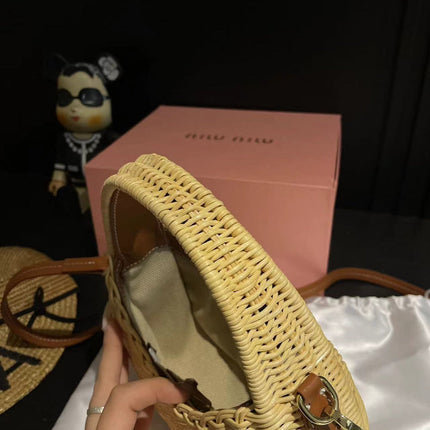WANDER 25 WICKER BAG IN TAN/CARAMEL RATTAN