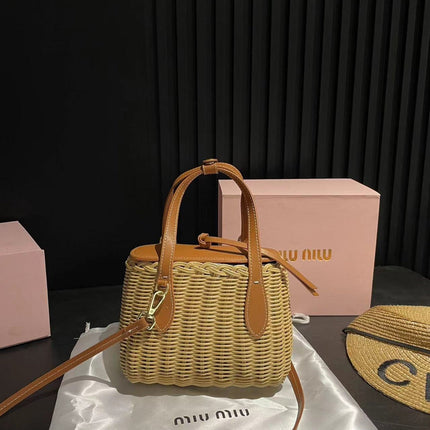BASKET BAG 18 IN BEIGE/TAN WICKER AND LEATHER