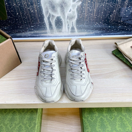 GG COUPLE TRAINER WHITE CALFSKIN WITH LIP ICON