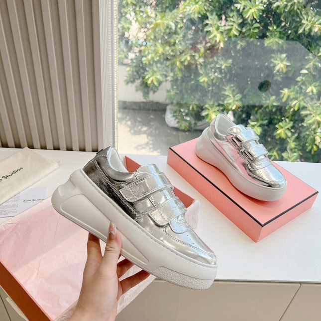 ACNE STUDIO SNEAKER IN SILVER LAMBSKIN