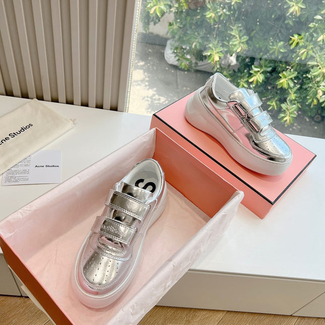 ACNE STUDIO SNEAKER IN SILVER LAMBSKIN