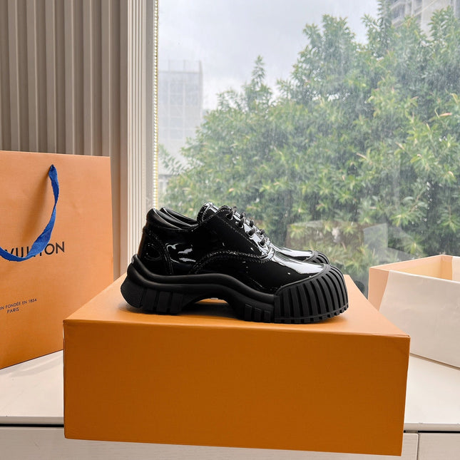 LV ARCHLIGHT SKATE SNEAKER IN BLACK GLOSSY CALFSKIN