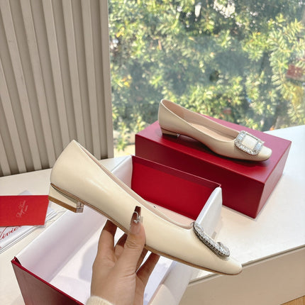 BELLE VIVIER BALLERINAS IN PARCHMENT BEIGE SMOOTH LAMBSKIN