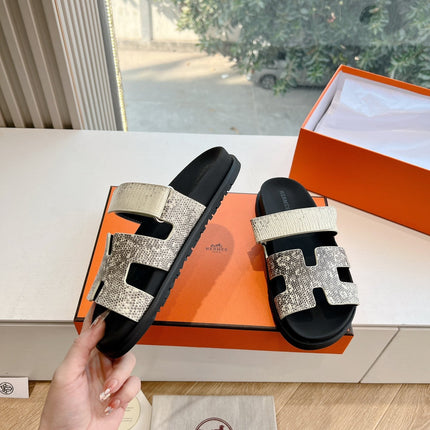 CHYPRE SANDAL IN WHITE MIX BLACK LIZARD SKIN