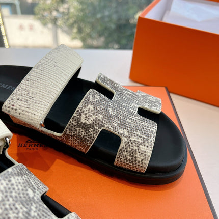 CHYPRE SANDAL IN WHITE MIX BLACK LIZARD SKIN