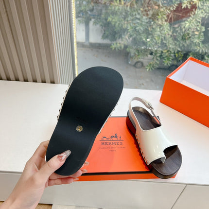 FLAT SANDAL IN WHITE CALFSKIN