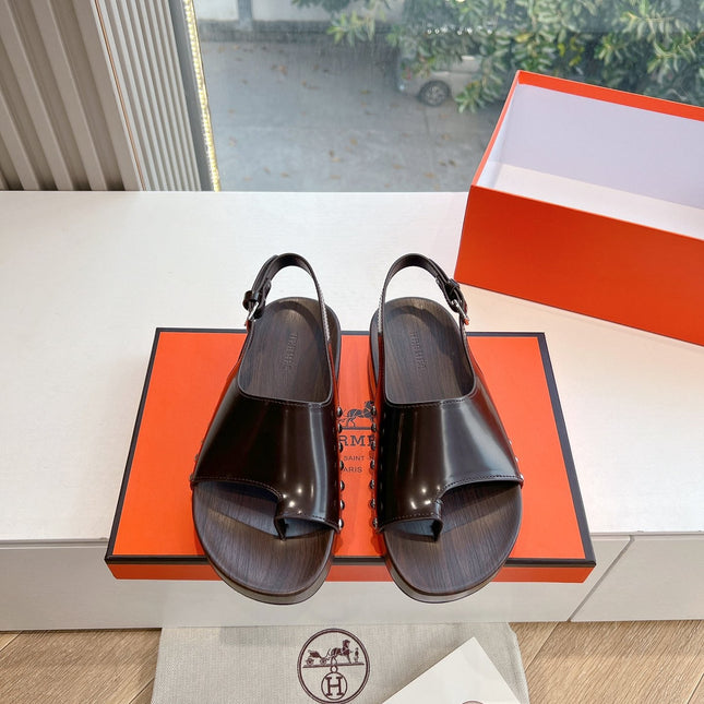 FLAT SANDAL IN BRUNETTE BROWN CALFSKIN