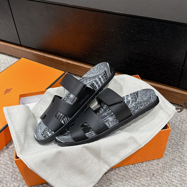 CHYPRE SANDAL BLACK CALFSKIN UNIQUE