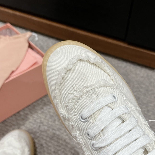 Dexun Sneaker White Canvas