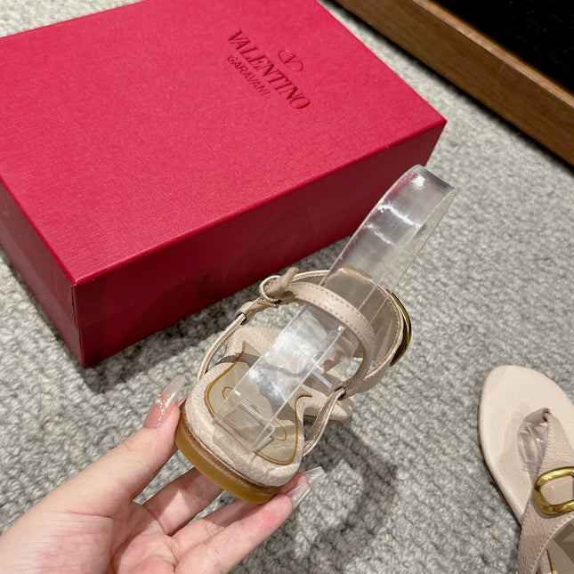 THONG SANDAL IN BEIGE CALFSKIN WITH GOLD LOGO