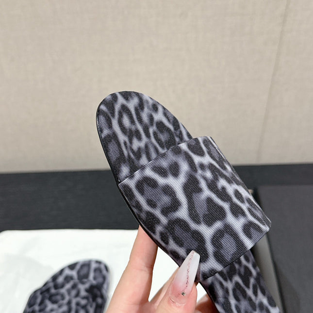 SL CARLYLE LEOPARD SLIPPERS BLACK-WHITE CANVAS