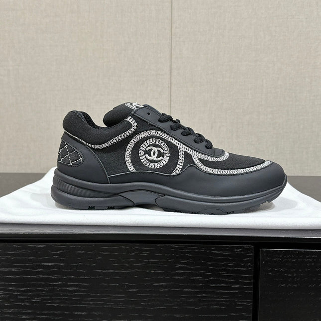 CLASSIC TRAINER IN BLACK FABRIC