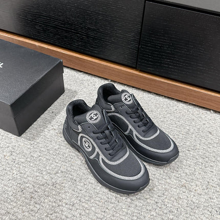 CLASSIC TRAINER IN BLACK FABRIC