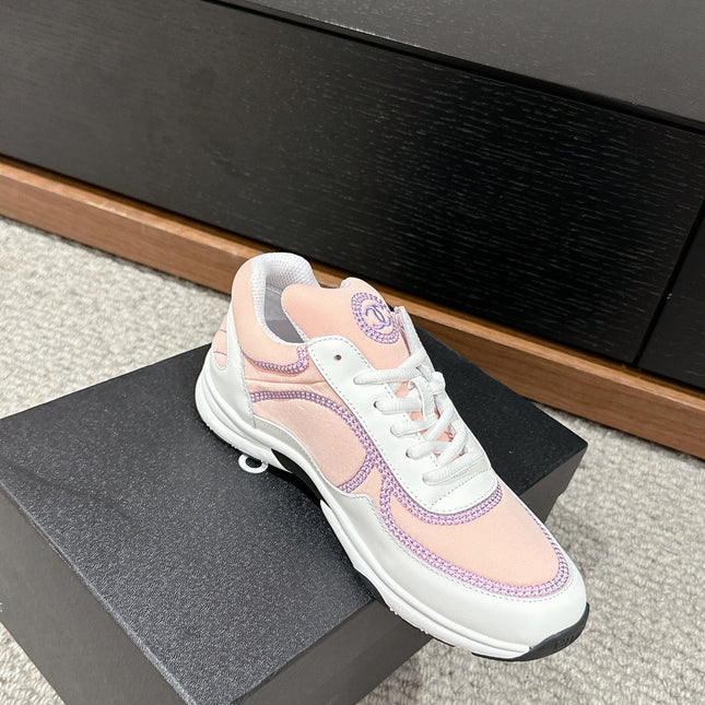 CLASSIC TRAINER IN LIGHT PINK MIX WHITE FABRIC