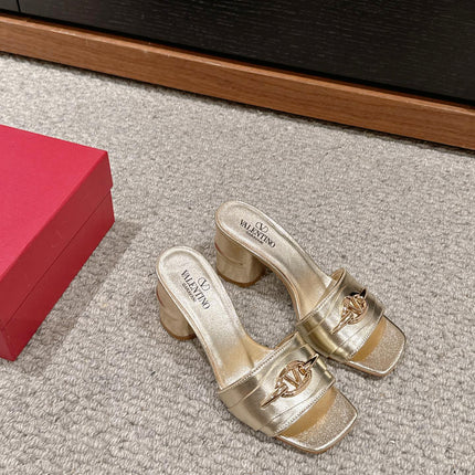 VLOGO SIGNATURE SLIDE SANDAL 60MM IN GOLD CALFSKIN