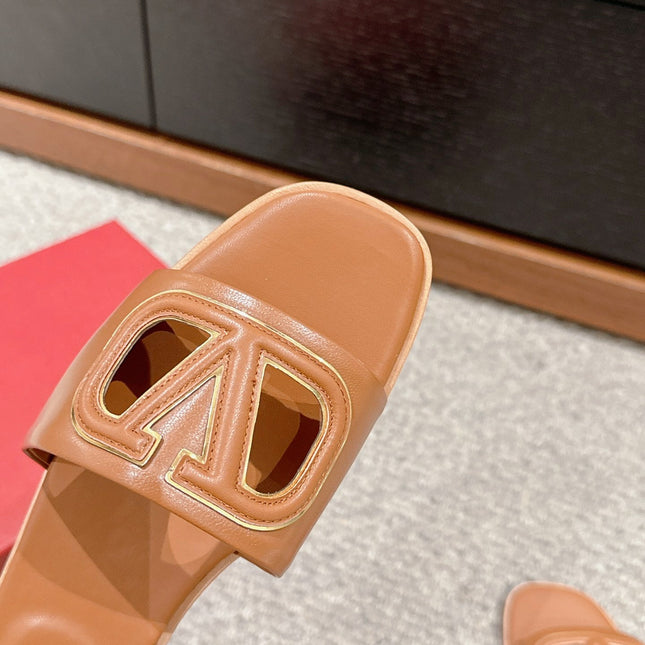 VLOGO CUT-OUT BRONZE BROWN CALFSKIN SLIDE SANDAL