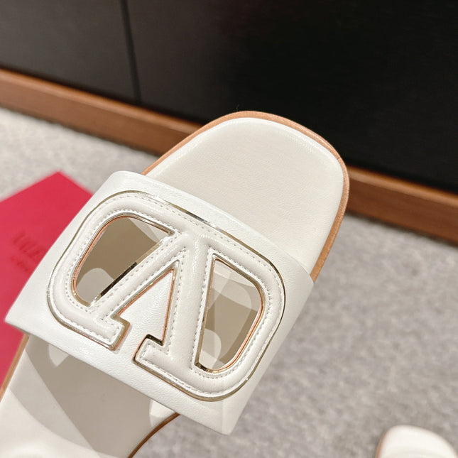 VLOGO CUT-OUT WHITE CALFSKIN SLIDE SANDAL