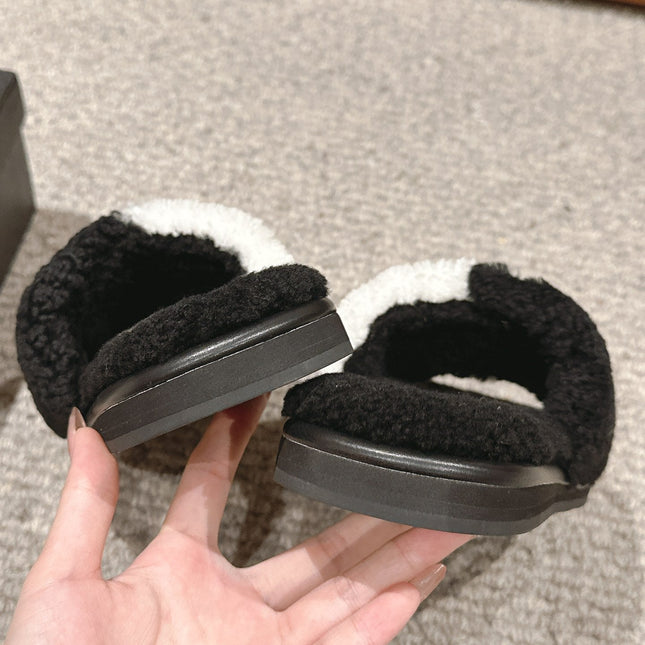 CC SLIPPERS IN BLACK MIX WHITE FLEECE
