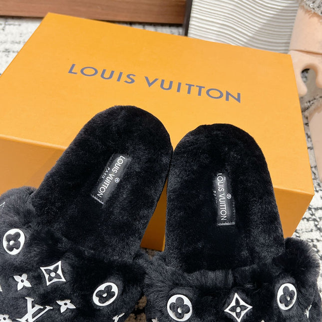 SLIPPER IN BLACK WOOL WITH WHITE LOGO