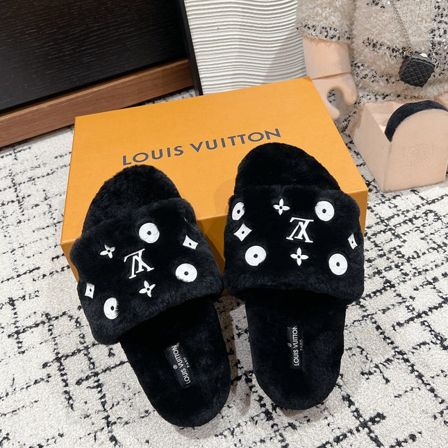 SLIPPER IN BLACK WOOL