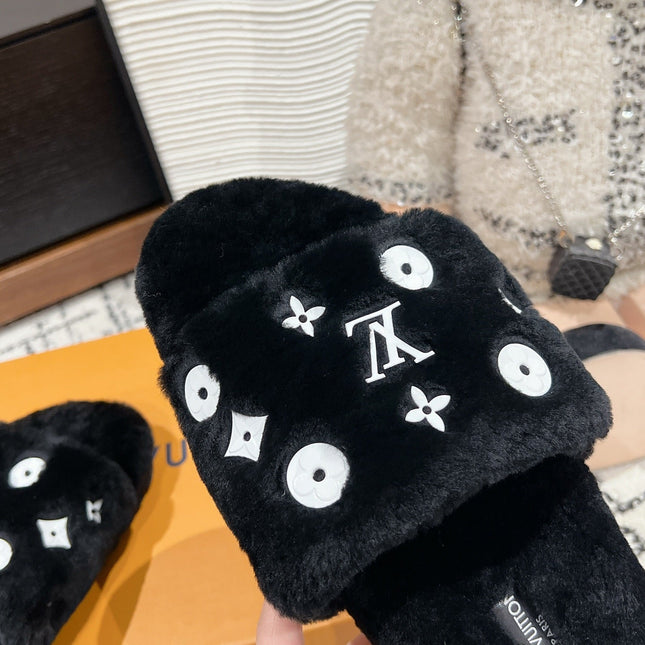 SLIPPER IN BLACK WOOL