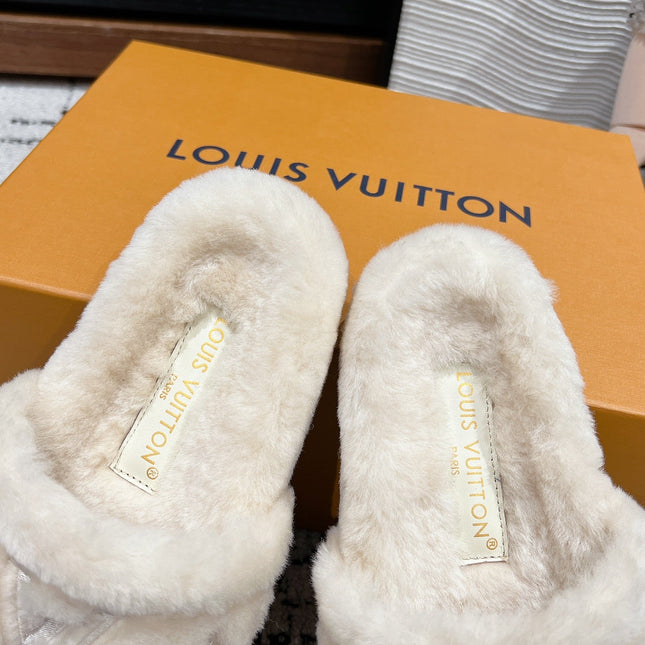 SLIPPER IN BEIGE BISQUE FLEECE