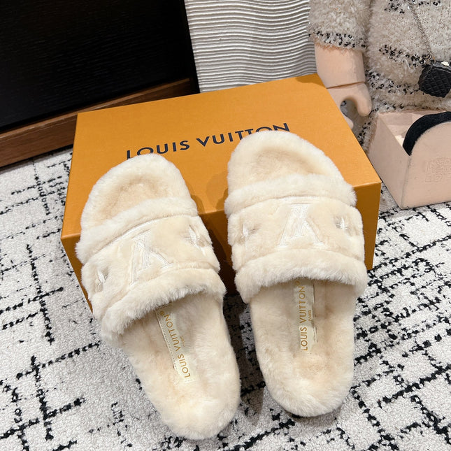 SLIPPER IN BEIGE BISQUE FLEECE