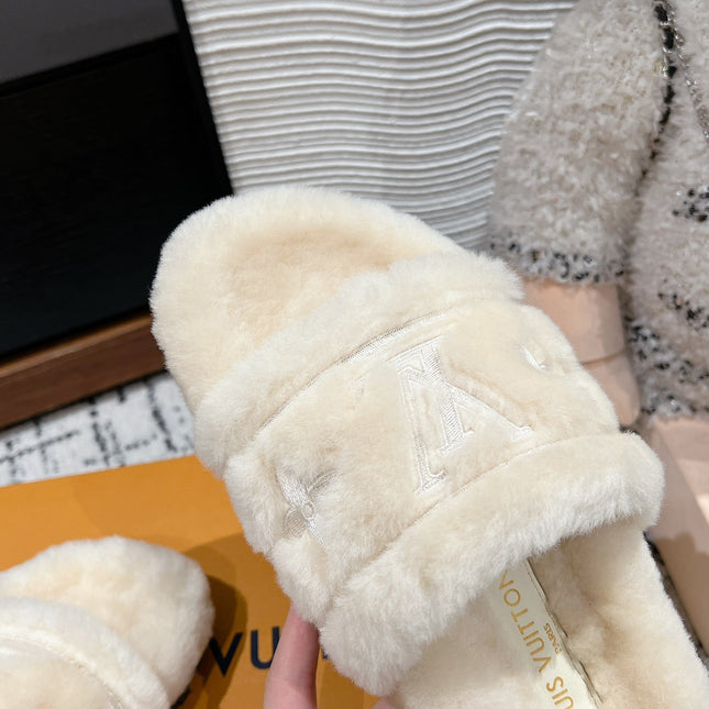 SLIPPER IN BEIGE BISQUE FLEECE