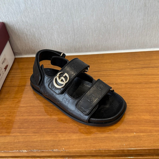 GG SANDALS S25 IN BLACK LAMBSKIN EMBOSSED LOGO WITH GOLD HARDWARE