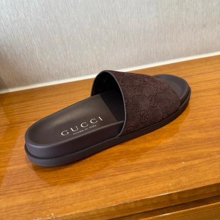 GG SLIDES IN DARK BROWN SUEDE WITH EMBOSSED LOGO