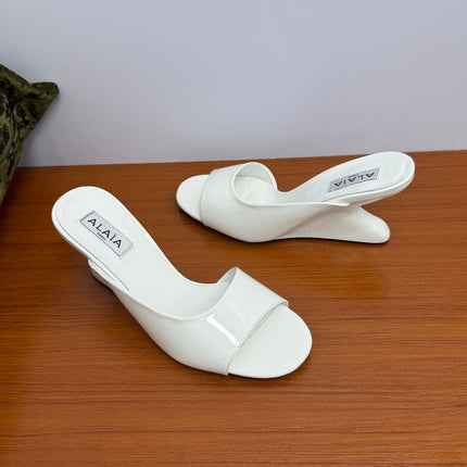 ALAIA WEDGE SANDALS 25S IN WHITE LAMBSKIN