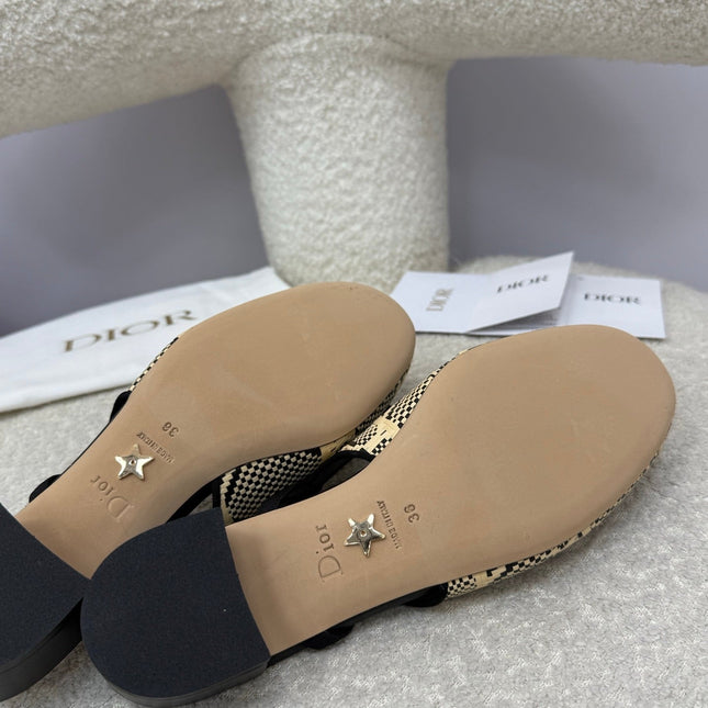 DIOR HIGH SLINGBACK 30 MM 25S IN BLACK AND BEIGE RAFFIA WITH PEARL