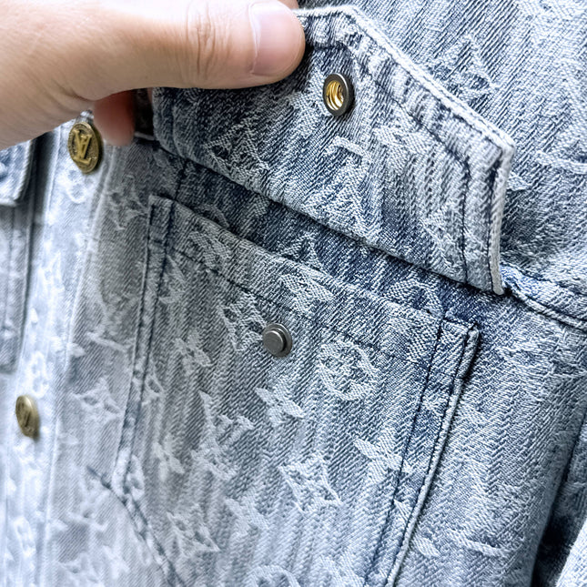 LV SHIRT JACKET IN WHITE BLUE MONOGRAM DENIM 239126