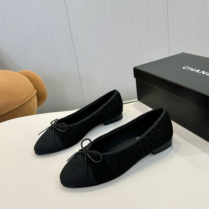 BALLET FLATS IN BLACK TWEED AND FABRIC