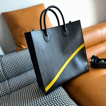 FENDI 38 BAG FF MONOGRAM FF BLACK CALFSKIN WITH STRAP
