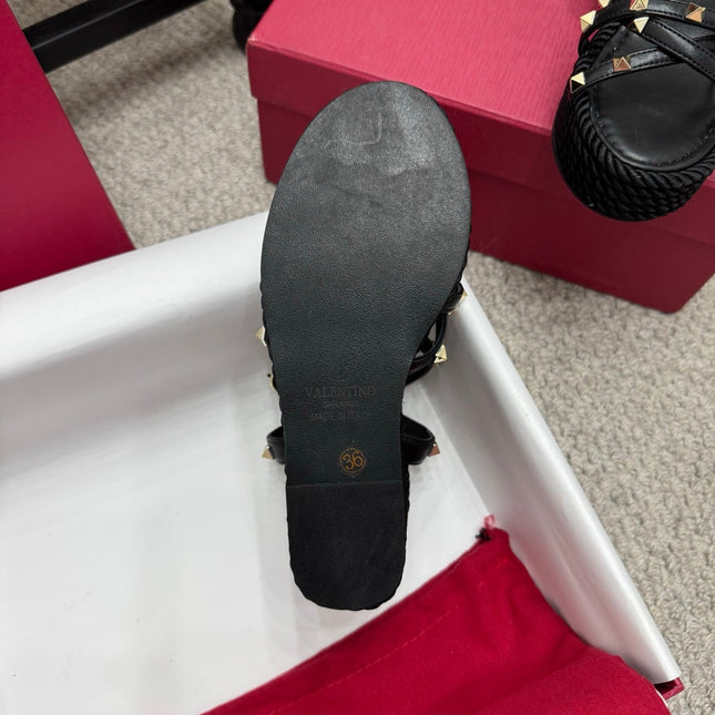 VLTN HIGH WEDGE STUDDED SANDALS 25S 100 MM IN BLACK CALFSKIN