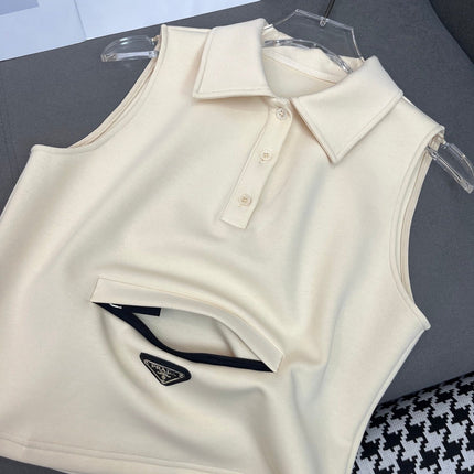 MATCHING SET WITH SLEEVELESS TOP AND SHORT SKIRT