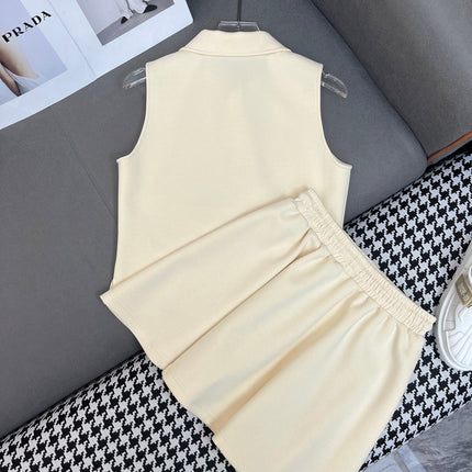 MATCHING SET WITH SLEEVELESS TOP AND SHORT SKIRT
