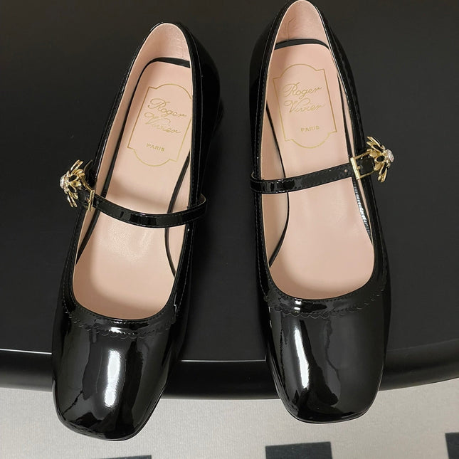 TRÈS VIVIER MARY JANE PUMPS IN BLACK PATENT CALFSKIN